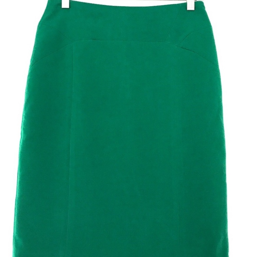 The limited pencil skirt